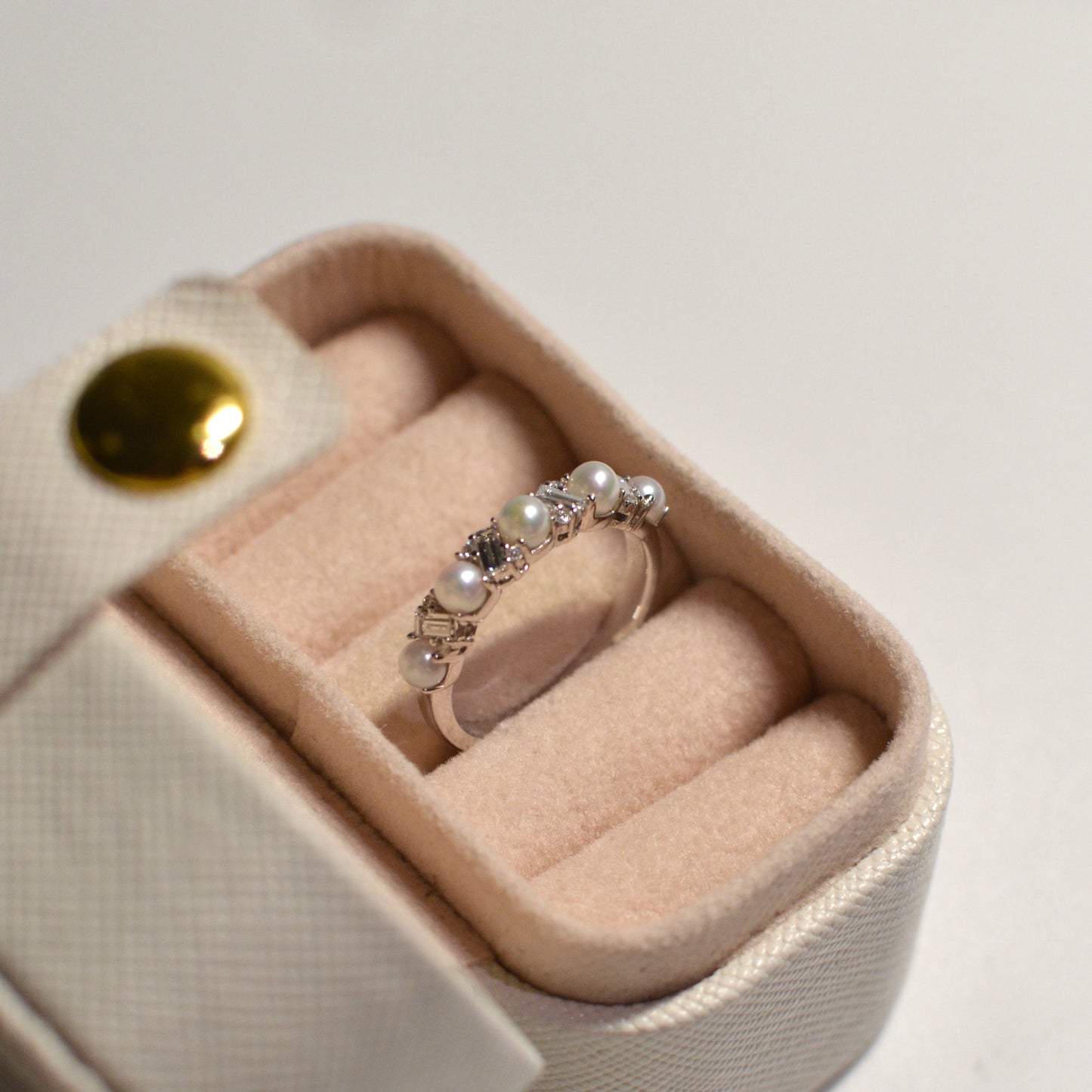 JANUS Ring